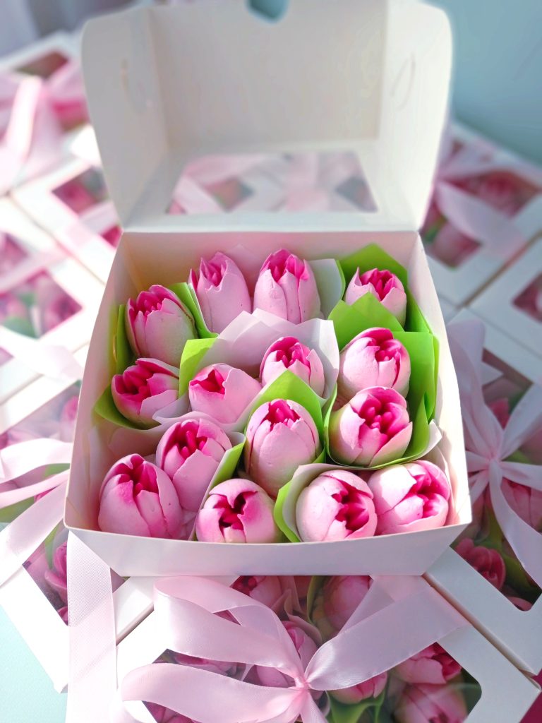 Зефирные тюльпаны в коробке, 1600р